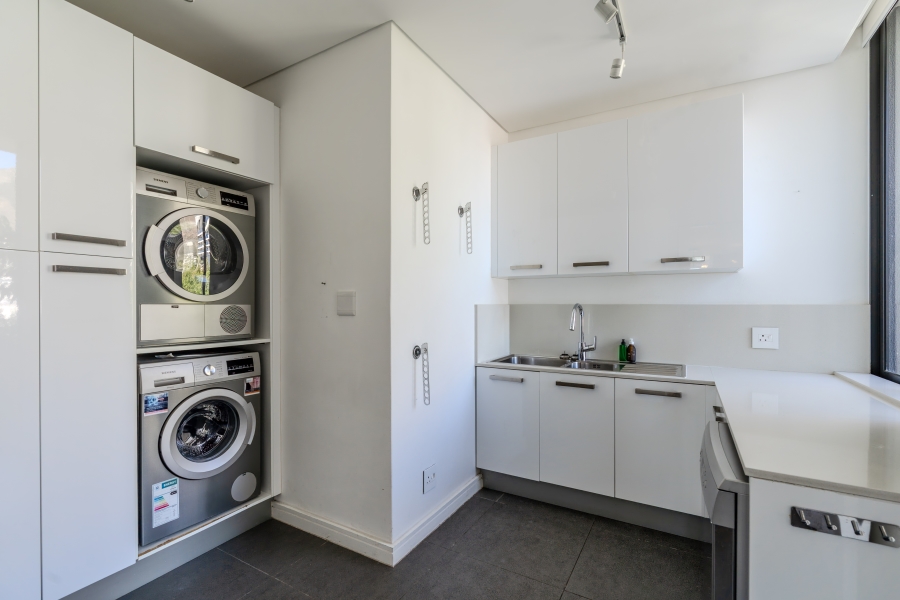 3 Bedroom Property for Sale in Sea Point Western Cape